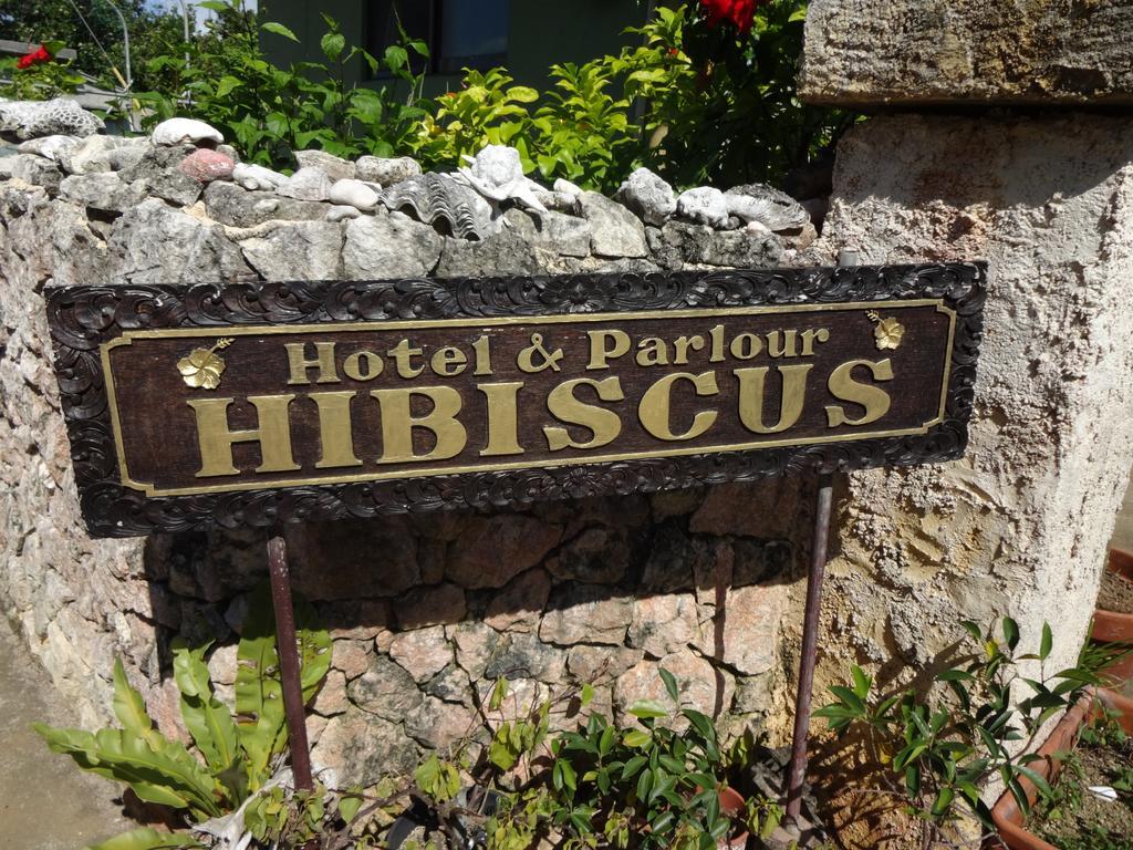 Hotel Hibiscus Miyakojima  Exterior photo